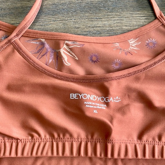 Beyond Yoga Cinnamon Sun Workout Top - Picture 10 of 12